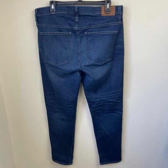 Rivet & Thread Slim Straight Jeans in Richardson Wash - Picture 5 of 12